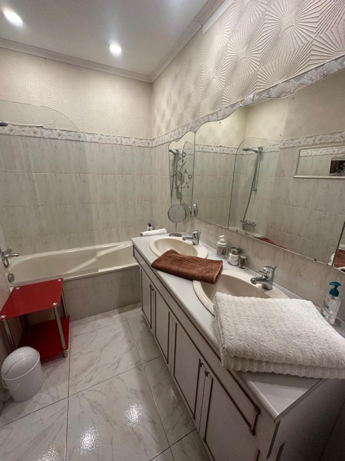 Chambre Prive Avec Sdb Privative 르까네 외부 사진
